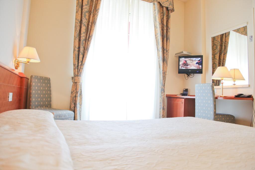 Hotel Cristallo Фано Номер фото