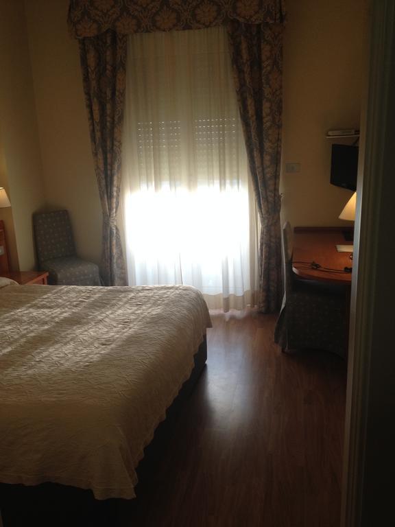 Hotel Cristallo Фано Номер фото